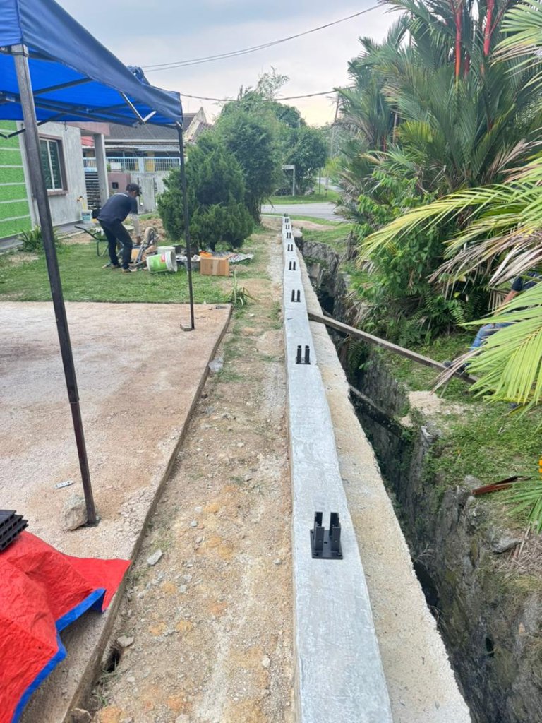 Elegance Embossed Charcoal WPC Fencing Installation at Taman Jaya, Bangi, Semenyih